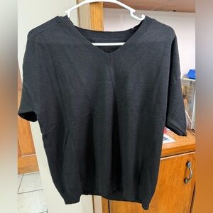 Black V-Neck Short Sleeve Sweater